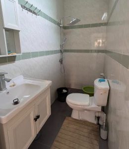 salle de bain dela chambre Ndiago
